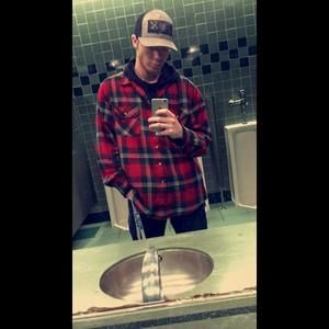 Meet your Posher, Sam